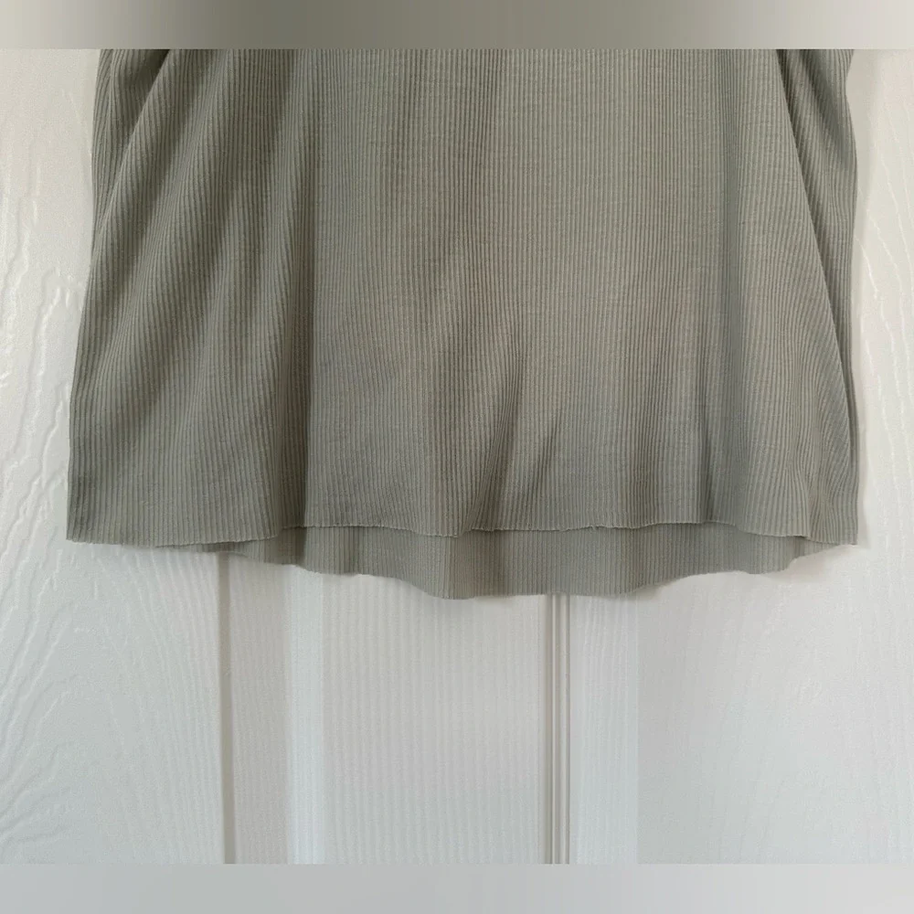 Alo Heat-Wave Tank - Pistachio - Small - Picture 8 of 10